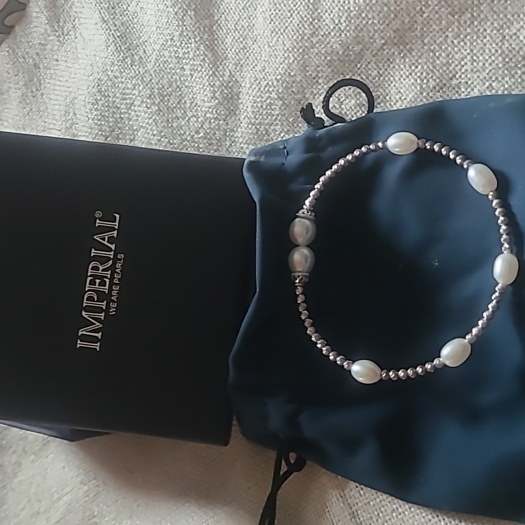 Nwot Imperial Pearl Bracelet 181$